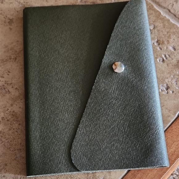 pratesi florence Other - Pratesi Florence Elegant Leather Green Textured Notebook.